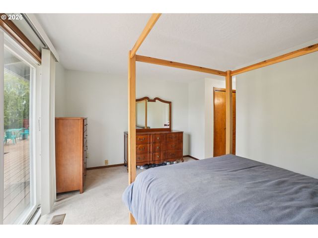 22735 Se NAOMI Dr, Damascus, OR 97089