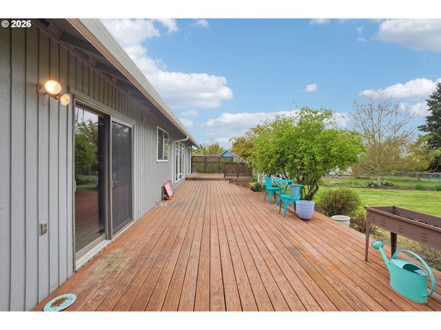 22735 Se NAOMI Dr, Damascus, OR 97089