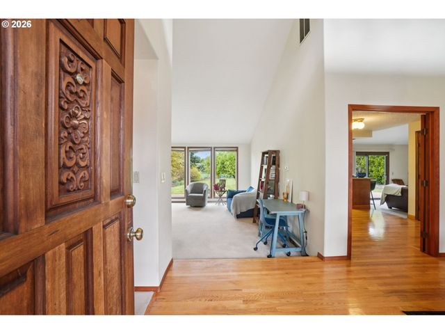 22735 Se NAOMI Dr, Damascus, OR 97089