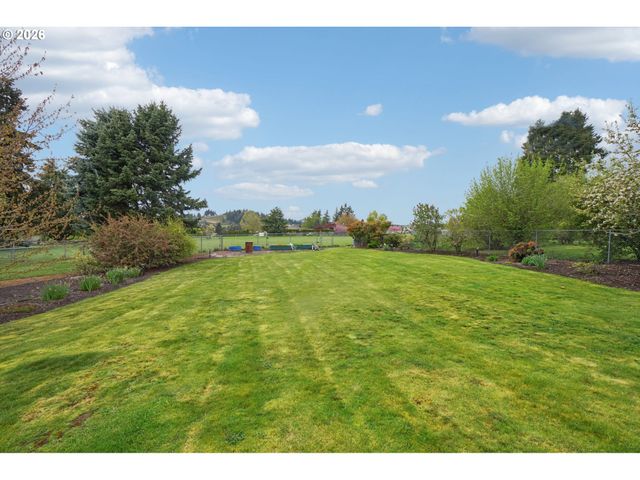 22735 Se NAOMI Dr, Damascus, OR 97089