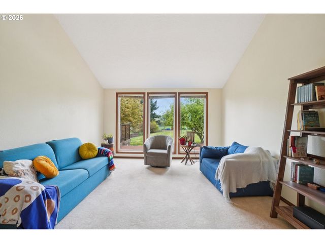 22735 Se NAOMI Dr, Damascus, OR 97089