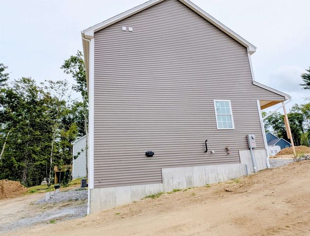 3 Blaisdell Court, Raymond, NH 03077