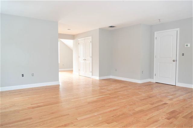 3 Blaisdell Court, Raymond, NH 03077
