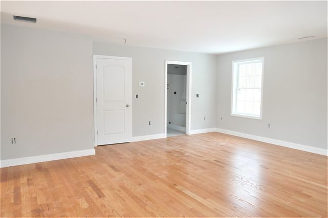 3 Blaisdell Court, Raymond, NH 03077