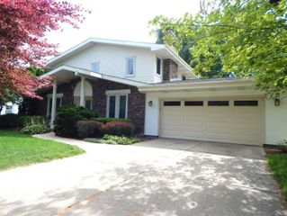 485 Winthrop Lane, Saginaw Twp, MI 48638