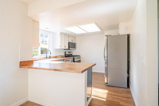 331 Windy Lane, Vista, CA 92083