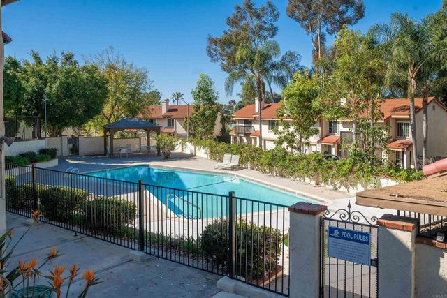 331 Windy Lane, Vista, CA 92083