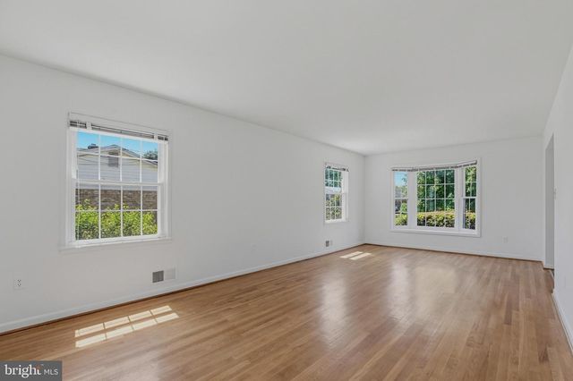 2827 VIXEN LN, Silver Spring, MD 20906