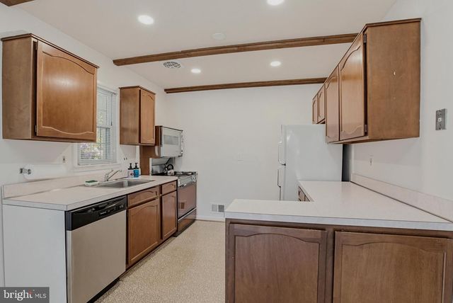 2827 VIXEN LN, Silver Spring, MD 20906
