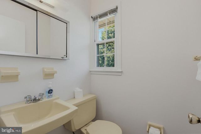 2827 VIXEN LN, Silver Spring, MD 20906