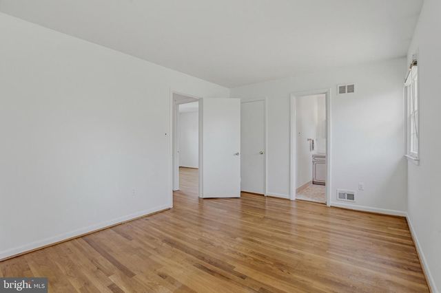 2827 VIXEN LN, Silver Spring, MD 20906