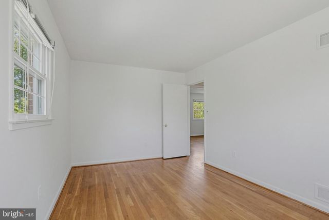2827 VIXEN LN, Silver Spring, MD 20906