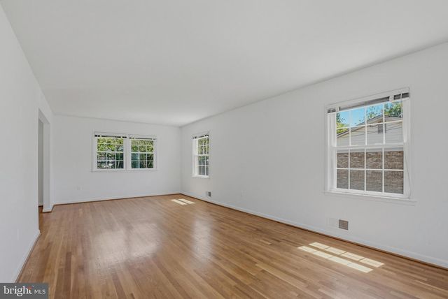 2827 VIXEN LN, Silver Spring, MD 20906