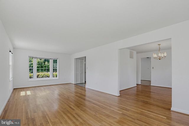 2827 VIXEN LN, Silver Spring, MD 20906