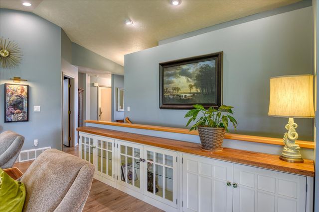 311 S Calvin Ln, Spokane Valley, WA 99216