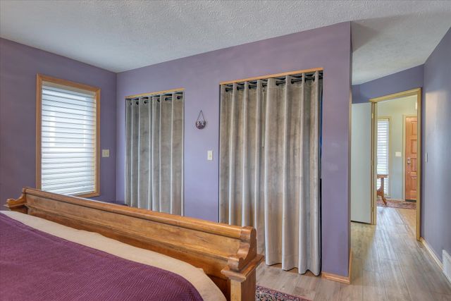 311 S Calvin Ln, Spokane Valley, WA 99216