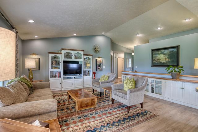 311 S Calvin Ln, Spokane Valley, WA 99216