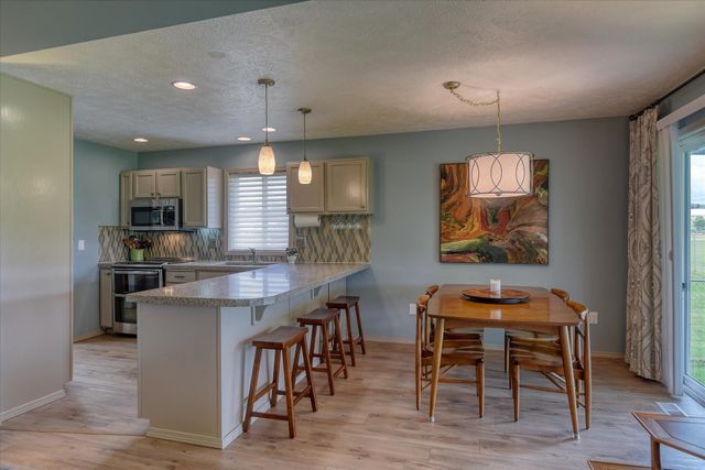 311 S Calvin Ln, Spokane Valley, WA 99216