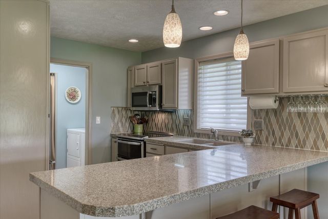 311 S Calvin Ln, Spokane Valley, WA 99216