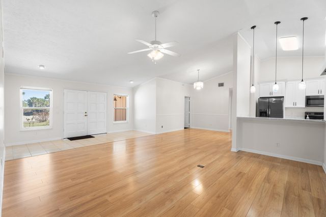 6581 SE Nantucket Court, Hobe Sound, FL 33455