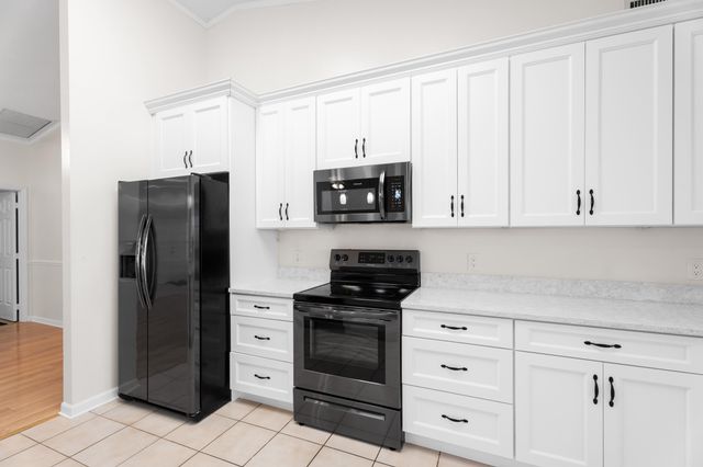 6581 SE Nantucket Court, Hobe Sound, FL 33455