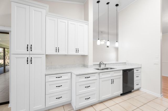 6581 SE Nantucket Court, Hobe Sound, FL 33455