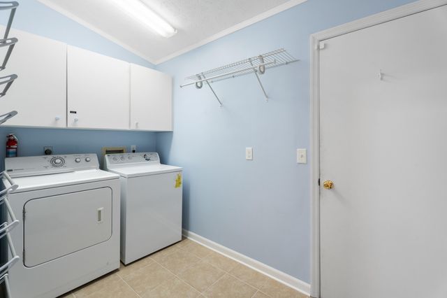 6581 SE Nantucket Court, Hobe Sound, FL 33455