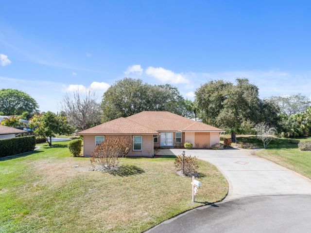 6581 SE Nantucket Court, Hobe Sound, FL 33455