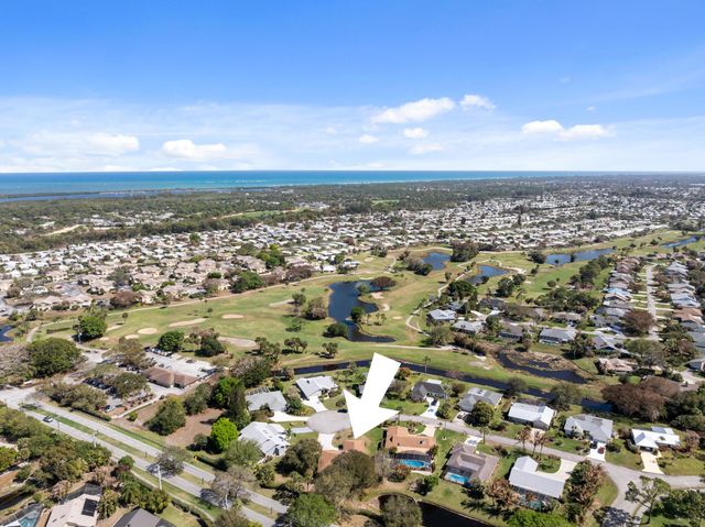 6581 SE Nantucket Court, Hobe Sound, FL 33455