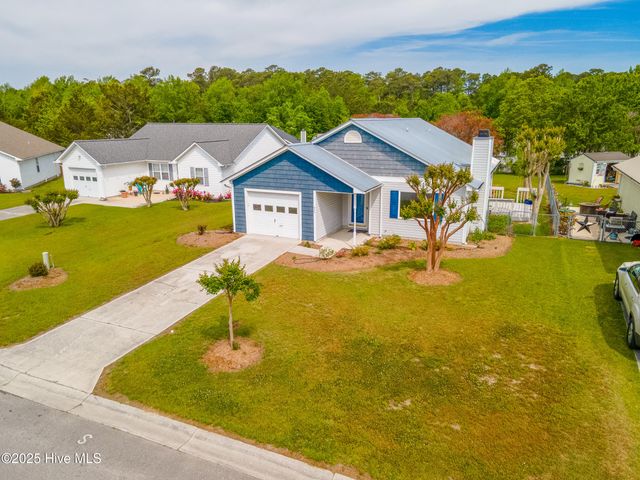 823 S Dogwood Lane, Swansboro, NC 28584