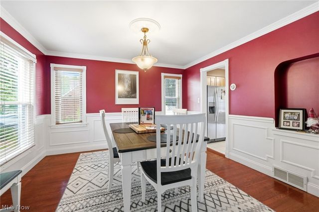 9704 Elsmere Drive, Parma, OH 44130
