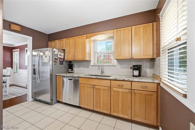 9704 Elsmere Drive, Parma, OH 44130