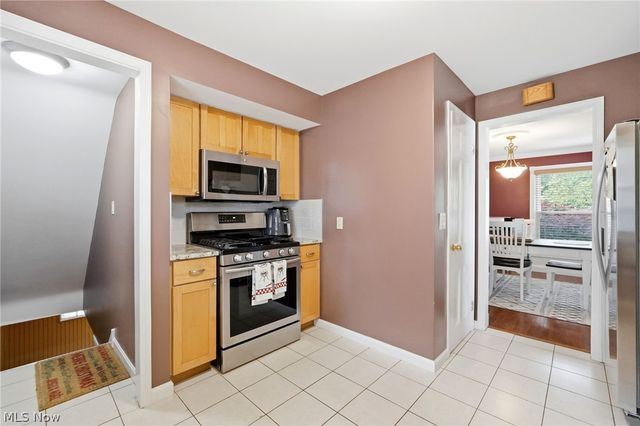 9704 Elsmere Drive, Parma, OH 44130