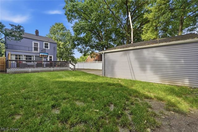 9704 Elsmere Drive, Parma, OH 44130