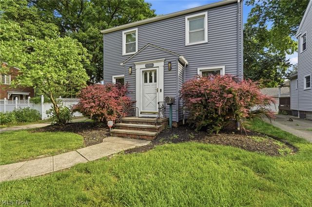 9704 Elsmere Drive, Parma, OH 44130