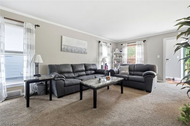 9704 Elsmere Drive, Parma, OH 44130