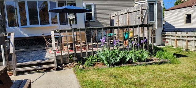 121 E Woodruff STREET NE, Port Washington, WI 53074