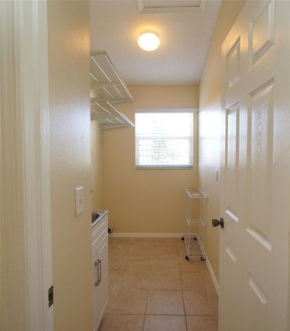 10905 CAPSTAN LAKE DRIVE, Riverview, FL 33579