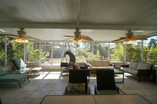 10905 CAPSTAN LAKE DRIVE, Riverview, FL 33579