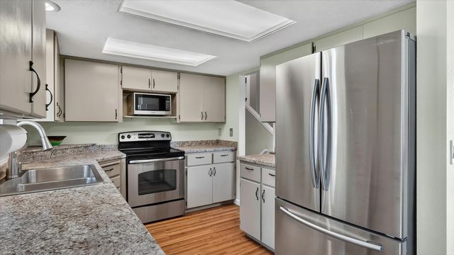 15312 N Sheridan St, Mead, WA 99021