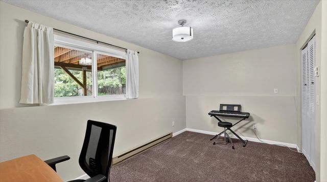 15312 N Sheridan St, Mead, WA 99021