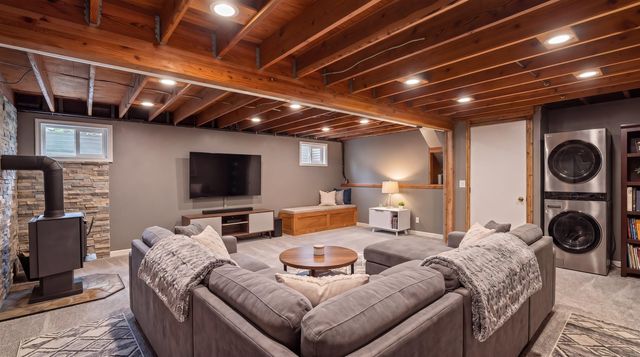 15312 N Sheridan St, Mead, WA 99021