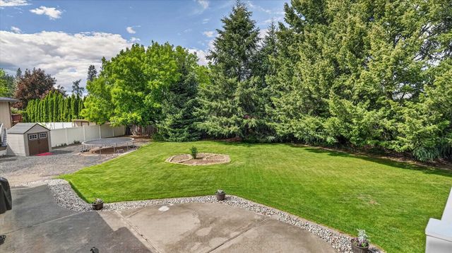 15312 N Sheridan St, Mead, WA 99021