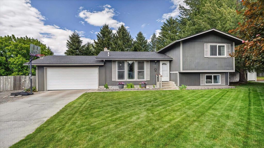 15312 N Sheridan St, Mead, WA 99021