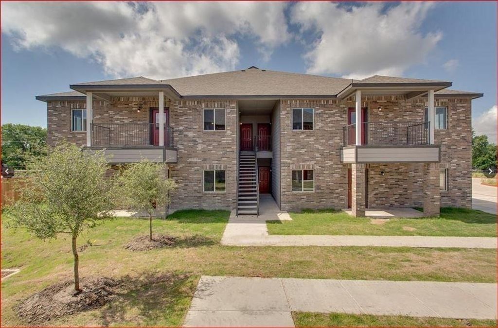 514 E Hazelwood Street B, Princeton, TX 75407