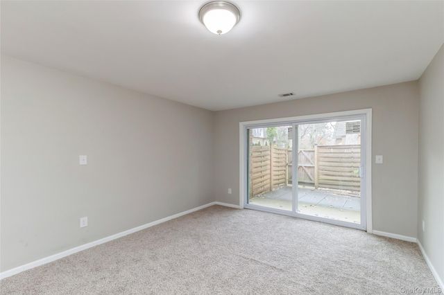 655 Middle Country Road 4D1, Coram, NY 11727