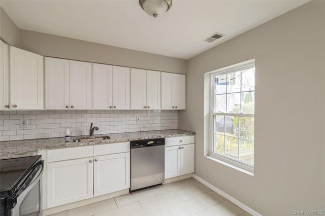 655 Middle Country Road 4D1, Coram, NY 11727