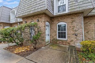 655 Middle Country Road 4D1, Coram, NY 11727