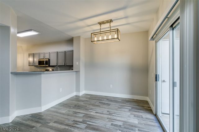 2001 Jade Creek Street 105, Las Vegas, NV 89117