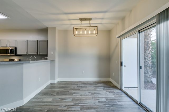 2001 Jade Creek Street 105, Las Vegas, NV 89117